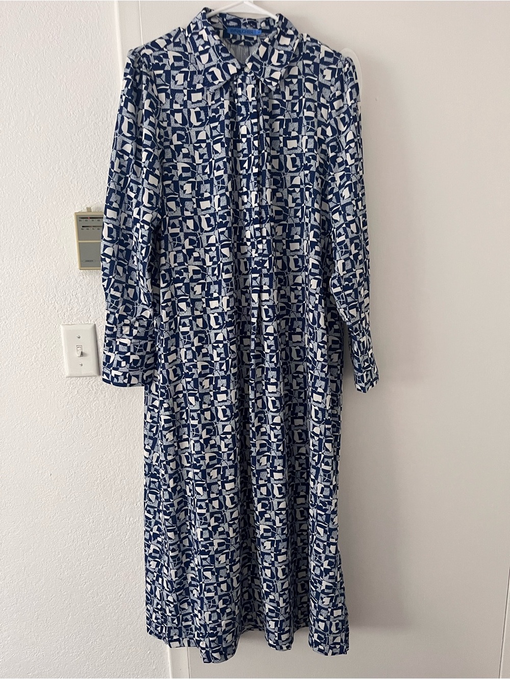 J. McLaughlin Geometric Tulip Long Sleeve Collared Hidden Button Dress Medium